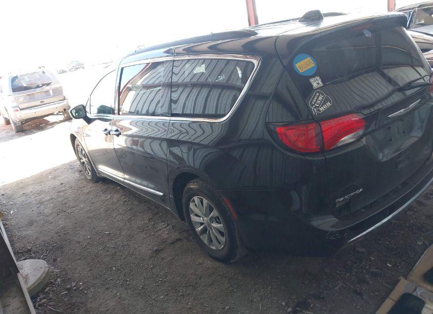 Photo 3 of 2017 Chrysler Pacifica TOURING-L (VIN 2C4RC1BG3HR598794)