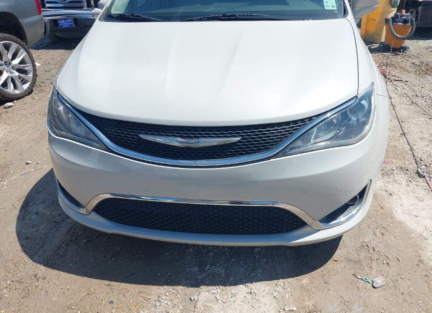 Photo 12 of 2017 Chrysler Pacifica TOURING PLUS/TOURING-L (VIN 2C4RC1BG3HR720411)