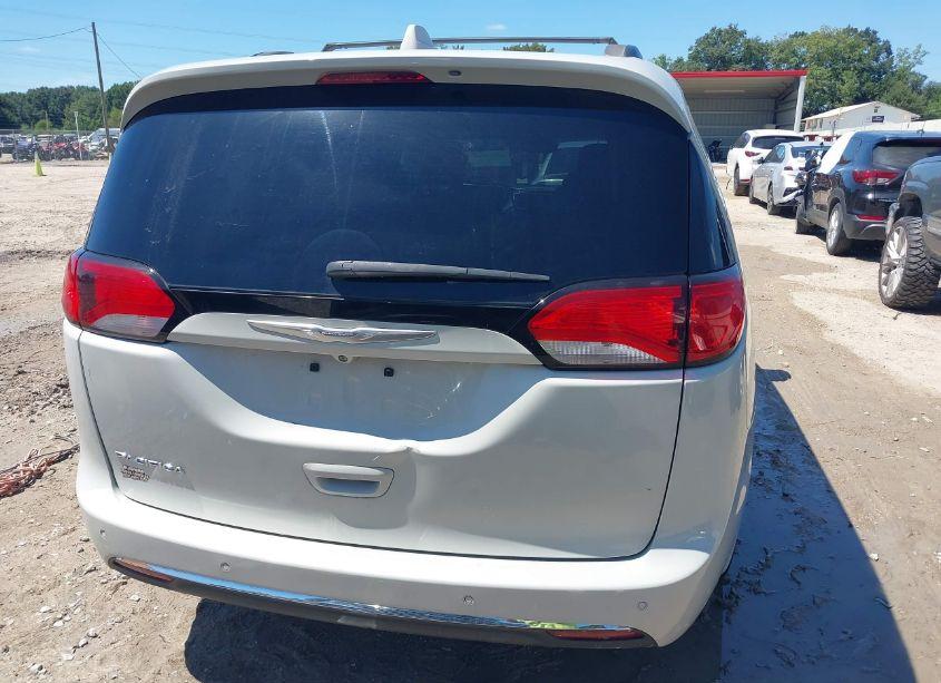 Photo 16 of 2017 Chrysler Pacifica TOURING PLUS/TOURING-L (VIN 2C4RC1BG3HR720411)