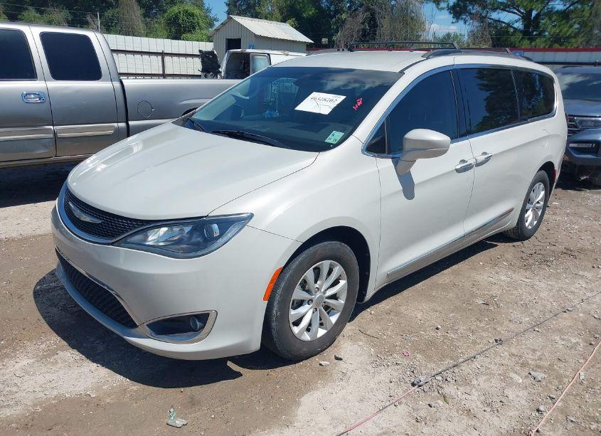 Photo 2 of 2017 Chrysler Pacifica TOURING PLUS/TOURING-L (VIN 2C4RC1BG3HR720411)
