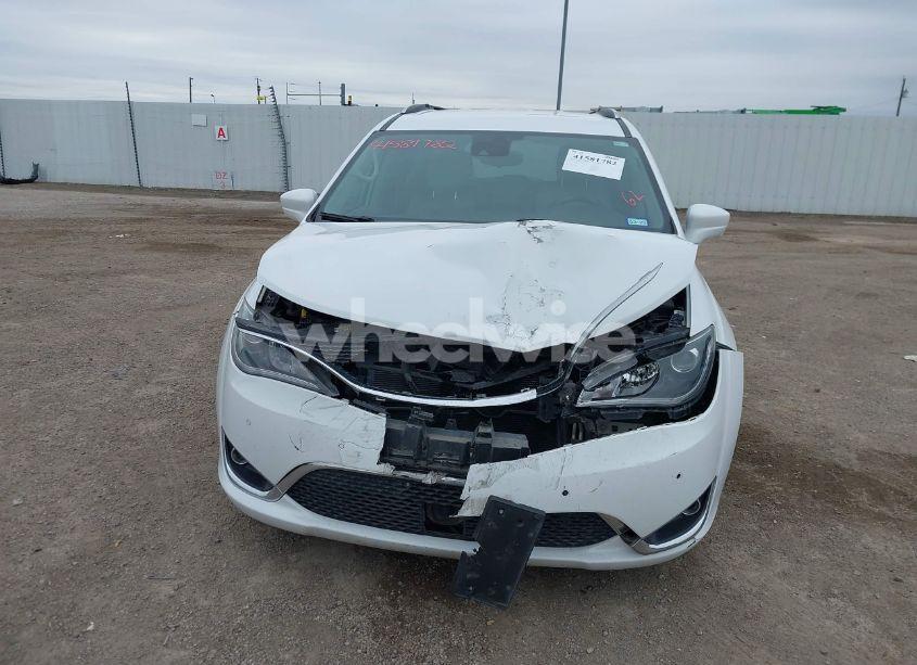 Photo 12 of 2018 Chrysler Pacifica TOURING L (VIN 2C4RC1BG3JR139030)