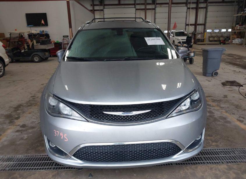 Photo 12 of 2019 Chrysler Pacifica TOURING L (VIN 2C4RC1BG3KR550235)