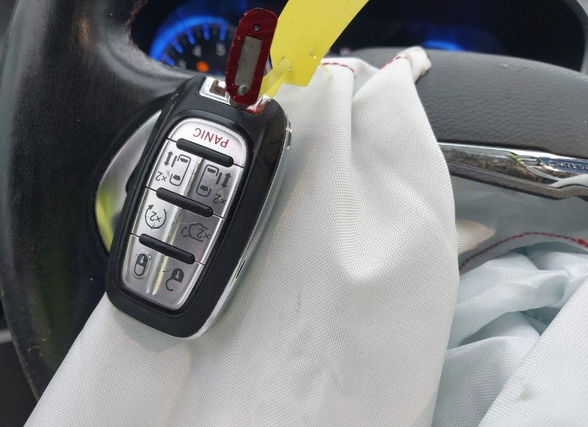 Photo 11 of 2019 Chrysler Pacifica TOURING L (VIN 2C4RC1BG3KR613432)