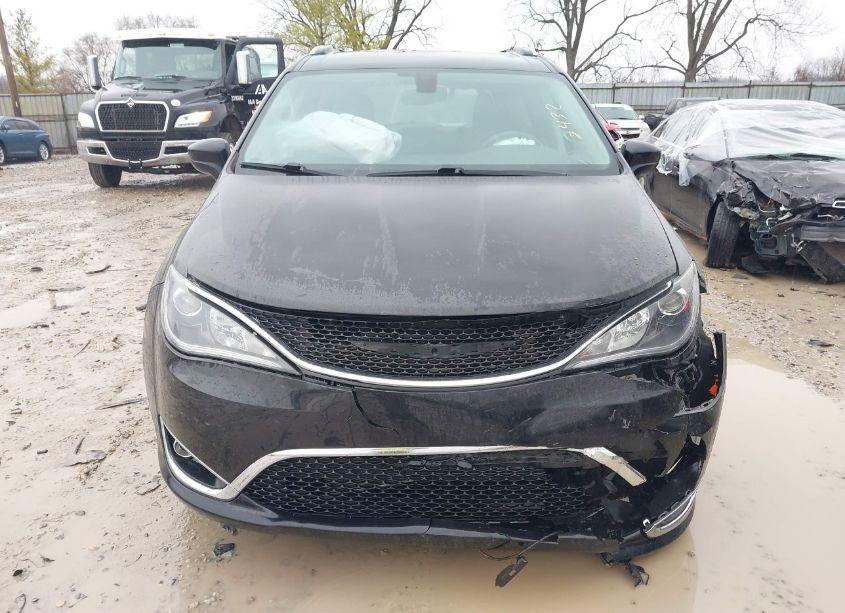 Photo 12 of 2019 Chrysler Pacifica TOURING L (VIN 2C4RC1BG3KR613432)