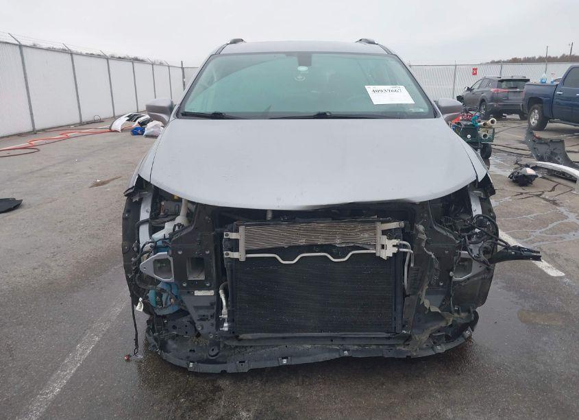 Photo 13 of 2019 Chrysler Pacifica TOURING L (VIN 2C4RC1BG3KR650044)
