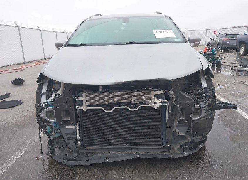 Photo 6 of 2019 Chrysler Pacifica TOURING L (VIN 2C4RC1BG3KR650044)