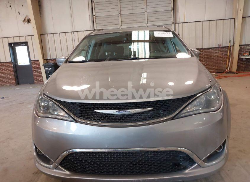 Photo 12 of 2019 Chrysler Pacifica TOURING L (VIN 2C4RC1BG3KR698319)