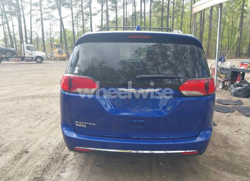 Photo 16 of 2020 Chrysler Pacifica TOURING L (VIN 2C4RC1BG3LR280098)