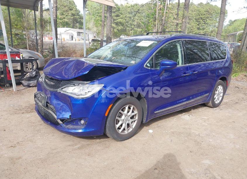 Photo 2 of 2020 Chrysler Pacifica TOURING L (VIN 2C4RC1BG3LR280098)