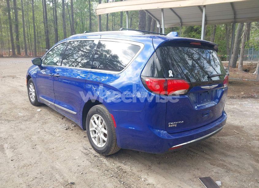 Photo 3 of 2020 Chrysler Pacifica TOURING L (VIN 2C4RC1BG3LR280098)