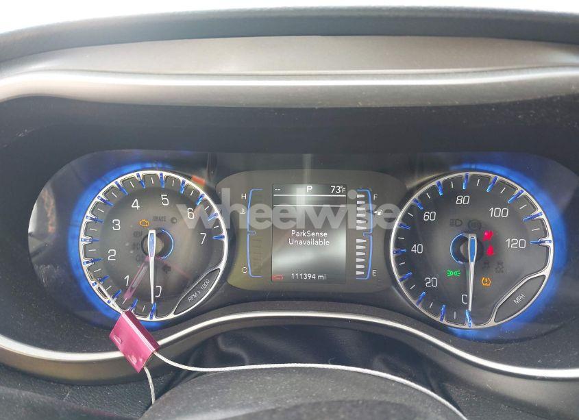 Photo 7 of 2020 Chrysler Pacifica TOURING L (VIN 2C4RC1BG3LR280098)