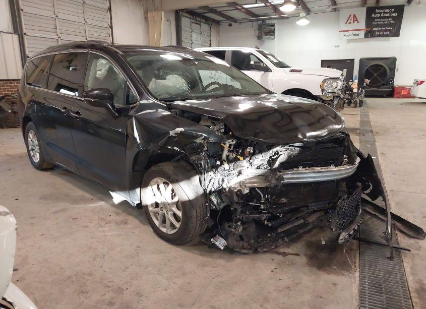 2021 Chrysler Pacifica TOURING L (VIN 2C4RC1BG3MR533227) main photo