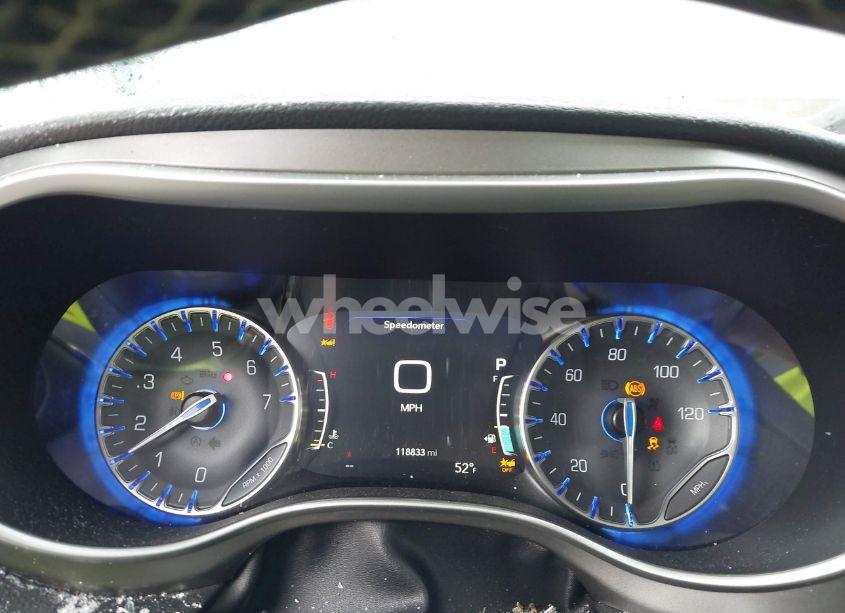 Photo 7 of 2021 Chrysler Pacifica TOURING L (VIN 2C4RC1BG3MR542543)