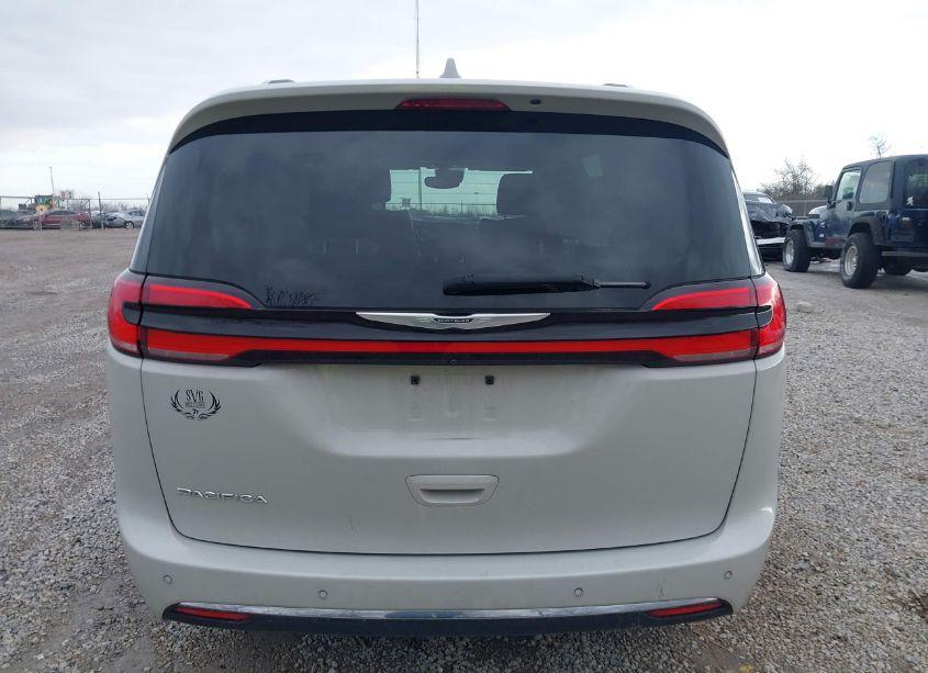 Photo 16 of 2021 Chrysler Pacifica TOURING L (VIN 2C4RC1BG3MR589300)
