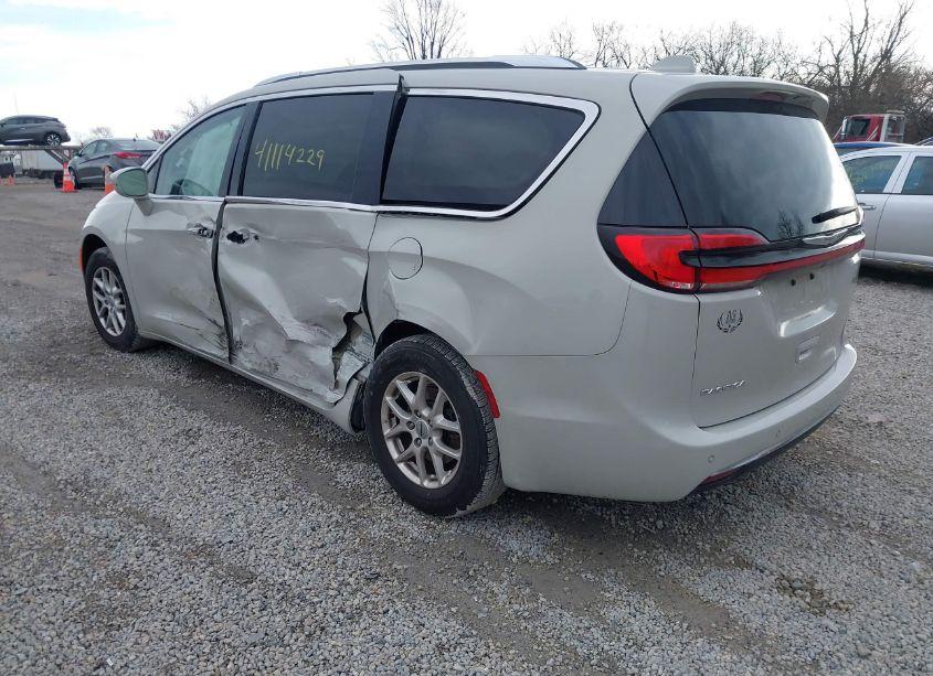 Photo 3 of 2021 Chrysler Pacifica TOURING L (VIN 2C4RC1BG3MR589300)