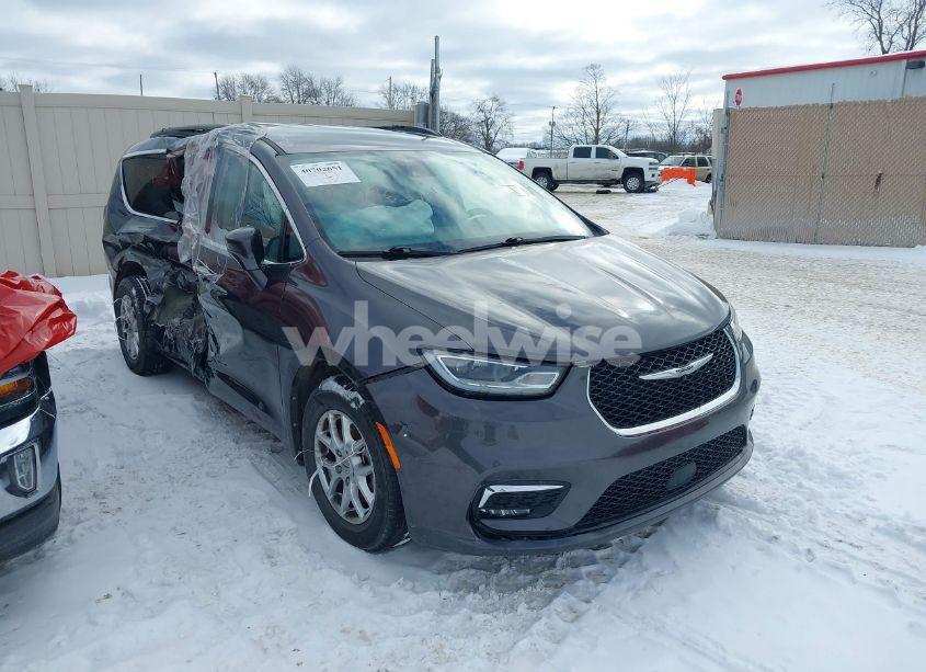 2022 Chrysler Pacifica TOURING L (VIN 2C4RC1BG3NR106566) main photo