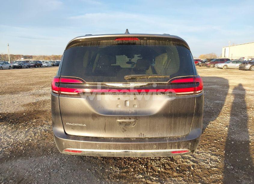 Photo 16 of 2022 Chrysler Pacifica TOURING L (VIN 2C4RC1BG3NR106566)