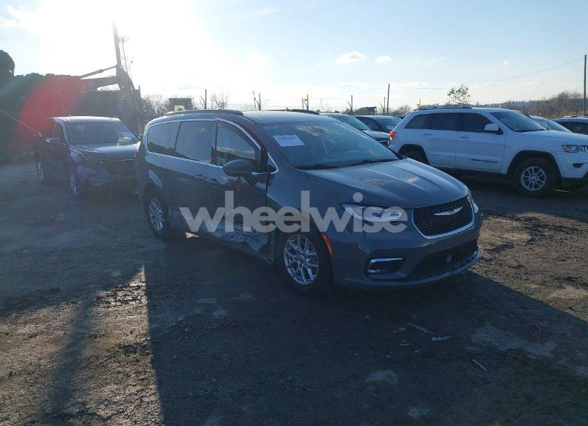 2022 Chrysler Pacifica TOURING L (VIN 2C4RC1BG3NR117213) main photo