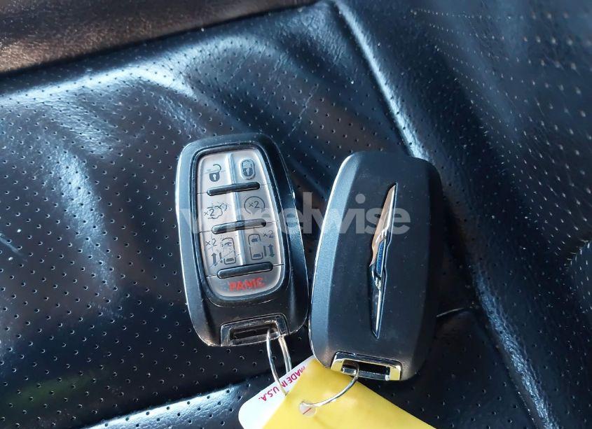 Photo 11 of 2022 Chrysler Pacifica TOURING L (VIN 2C4RC1BG3NR117213)