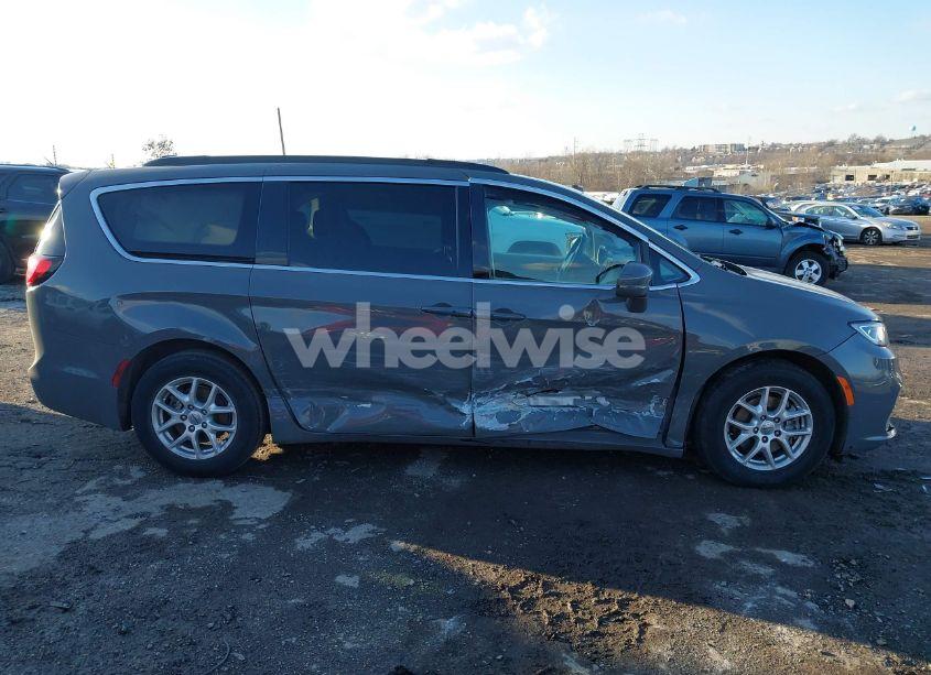 Photo 14 of 2022 Chrysler Pacifica TOURING L (VIN 2C4RC1BG3NR117213)