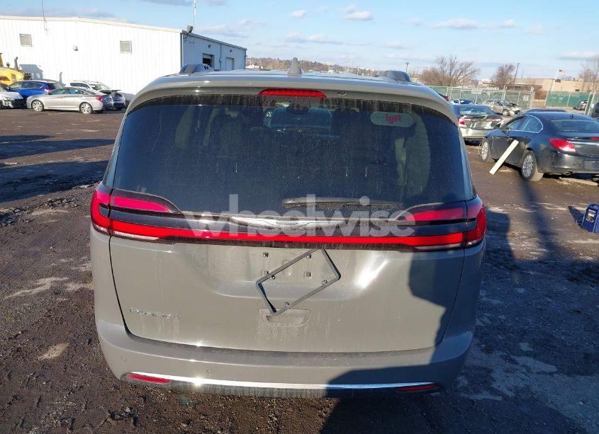 Photo 17 of 2022 Chrysler Pacifica TOURING L (VIN 2C4RC1BG3NR117213)