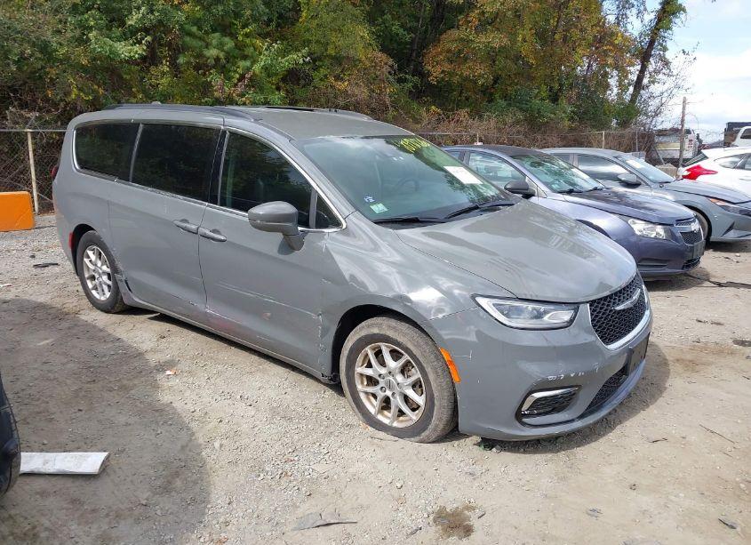 2022 Chrysler Pacifica TOURING L (VIN 2C4RC1BG3NR120726) main photo