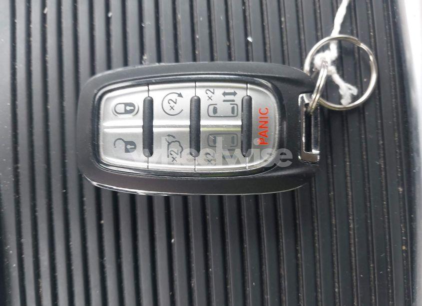 Photo 11 of 2022 Chrysler Pacifica TOURING L (VIN 2C4RC1BG3NR146081)