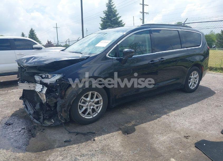 Photo 2 of 2022 Chrysler Pacifica TOURING L (VIN 2C4RC1BG3NR146081)
