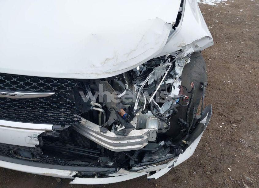 Photo 6 of 2022 Chrysler Pacifica TOURING L (VIN 2C4RC1BG3NR162104)