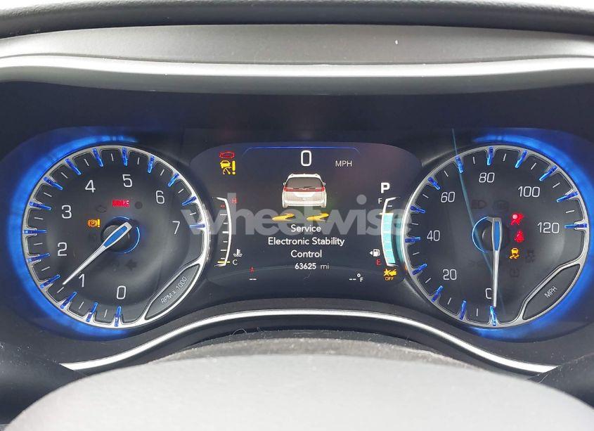 Photo 7 of 2022 Chrysler Pacifica TOURING L (VIN 2C4RC1BG3NR162104)
