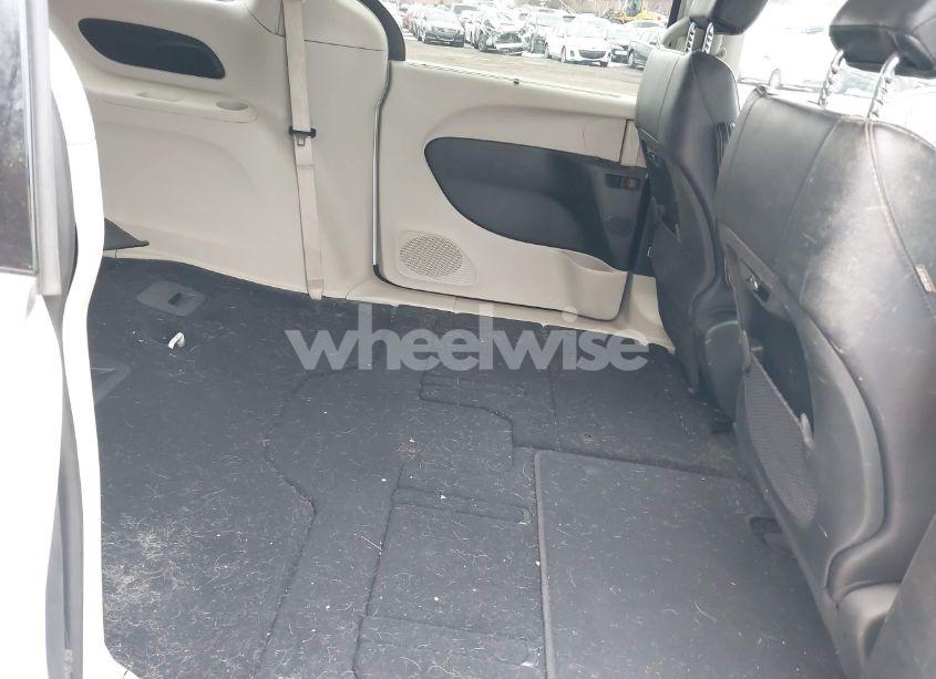 Photo 8 of 2022 Chrysler Pacifica TOURING L (VIN 2C4RC1BG3NR162104)