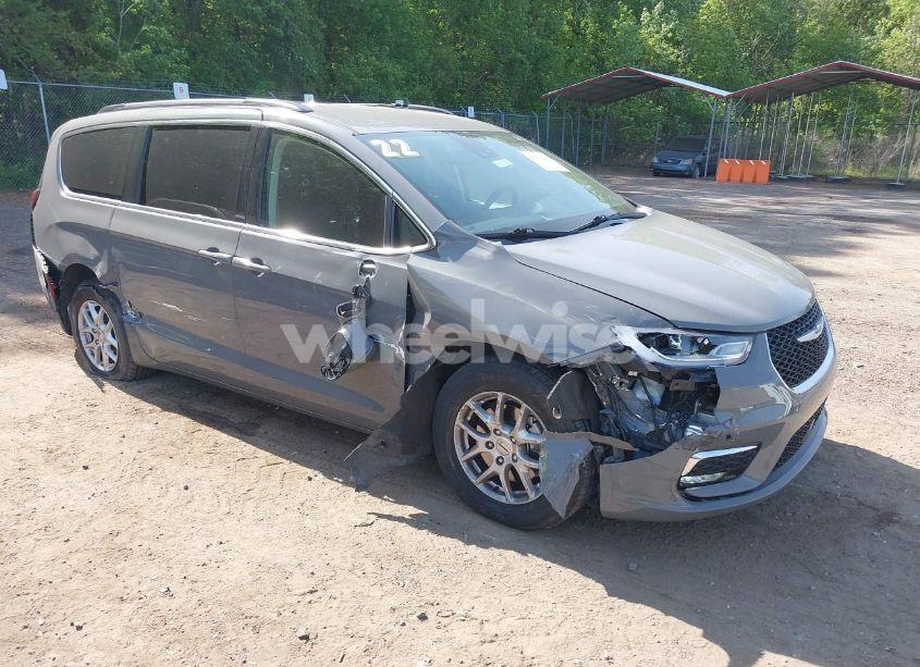 2022 Chrysler Pacifica TOURING L (VIN 2C4RC1BG3NR168565) main photo