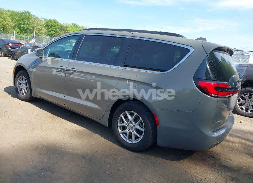 Photo 3 of 2022 Chrysler Pacifica TOURING L (VIN 2C4RC1BG3NR168565)