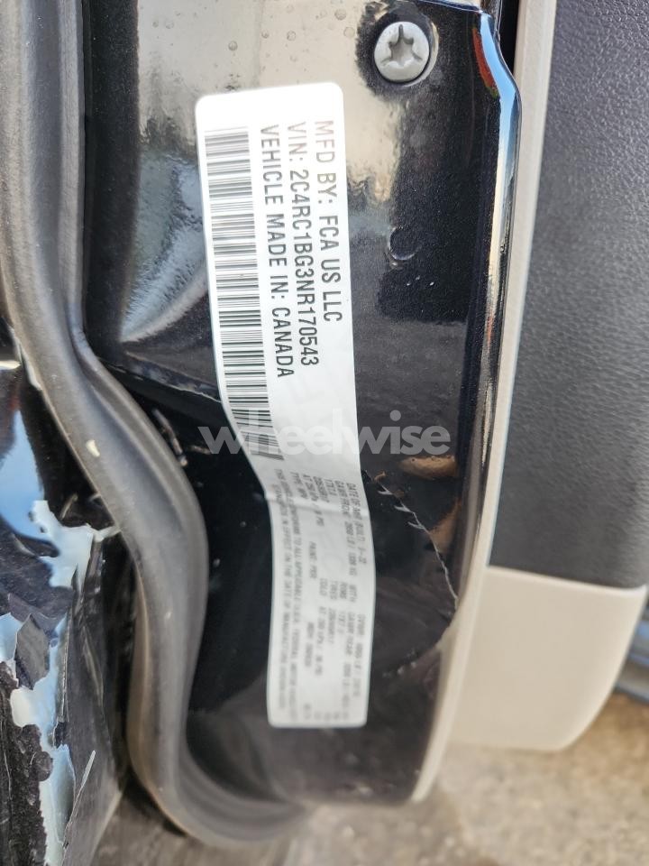 Photo 13 of 2022 CHRYSLER PACIFICA TOURING L (VIN 2C4RC1BG3NR170543)