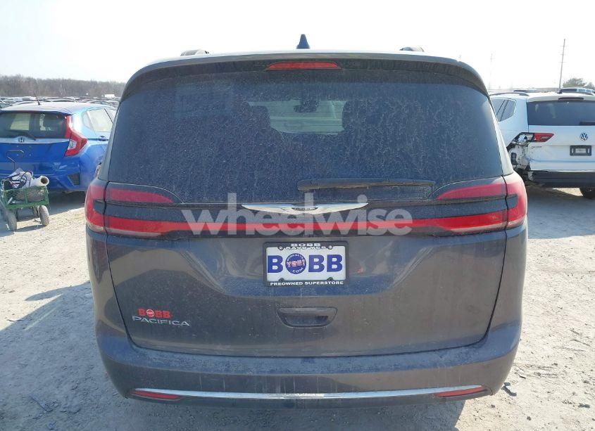 Photo 16 of 2022 Chrysler Pacifica TOURING L (VIN 2C4RC1BG3NR177010)