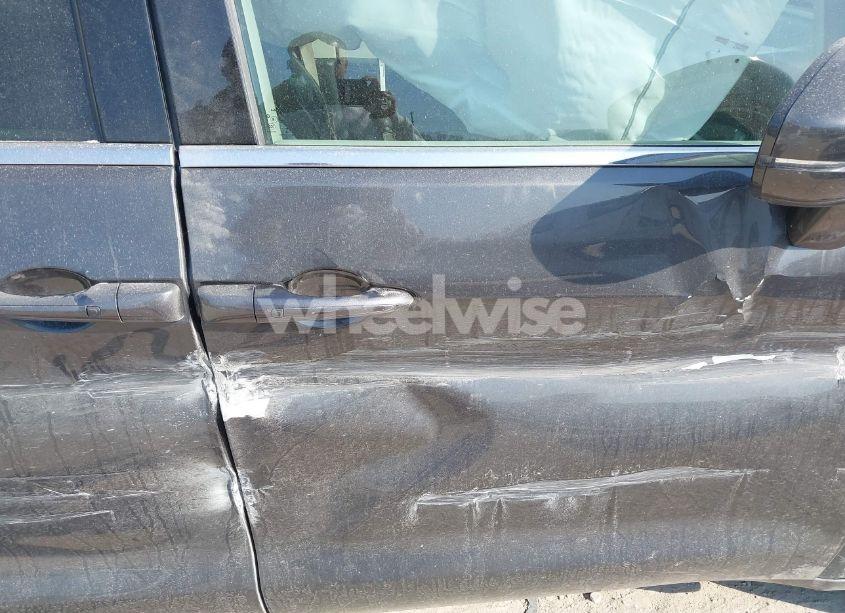 Photo 5 of 2022 Chrysler Pacifica TOURING L (VIN 2C4RC1BG3NR177010)