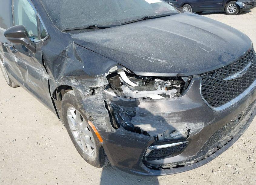 Photo 6 of 2022 Chrysler Pacifica TOURING L (VIN 2C4RC1BG3NR177010)