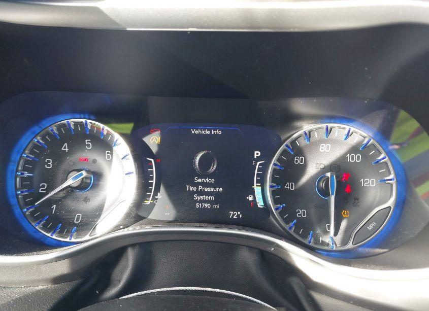 Photo 7 of 2022 Chrysler Pacifica TOURING L (VIN 2C4RC1BG3NR195300)