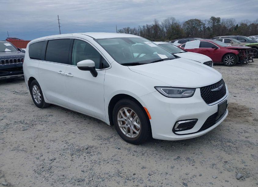 2023 Chrysler Pacifica (VIN 2C4RC1BG3PR559671) main photo