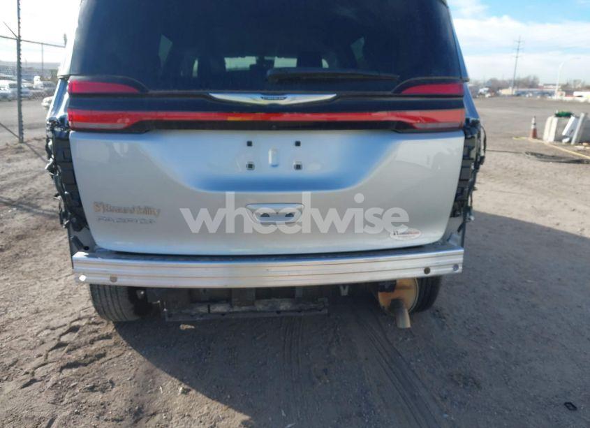 Photo 6 of 2023 Chrysler Pacifica TOURING L (VIN 2C4RC1BG3PR561596)