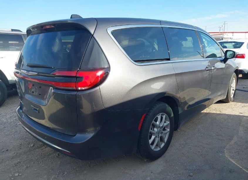 Photo 4 of 2023 Chrysler Pacifica TOURING L (VIN 2C4RC1BG3PR601790)