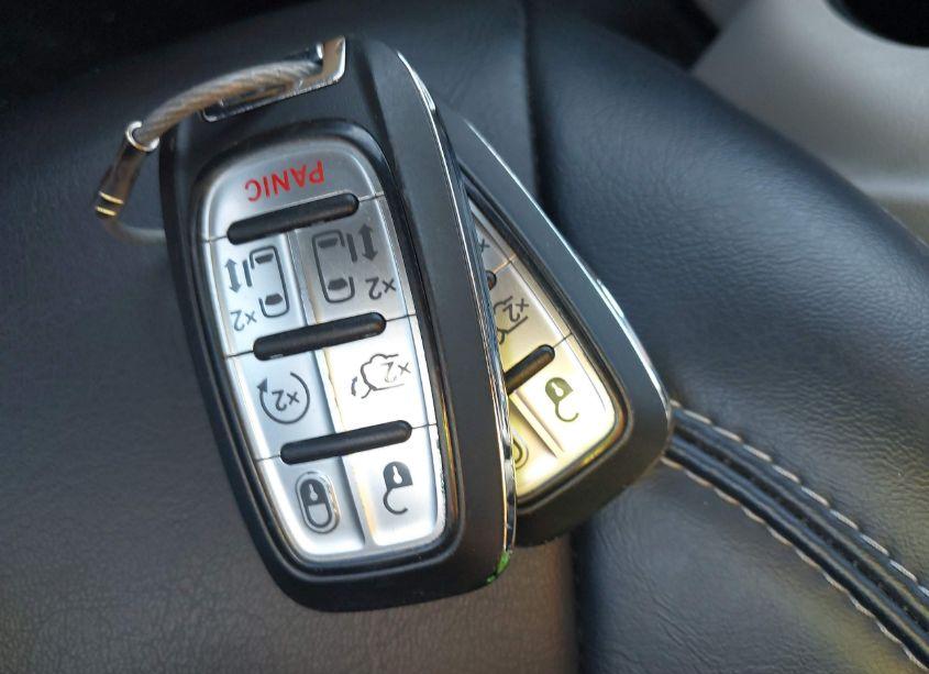 Photo 11 of 2023 Chrysler Pacifica TOURING L (VIN 2C4RC1BG3PR602194)