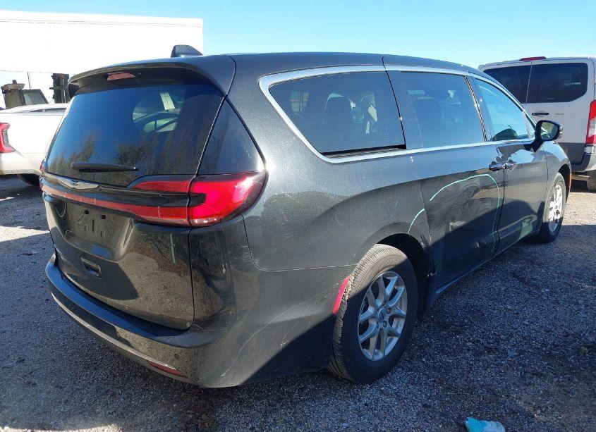 Photo 4 of 2023 Chrysler Pacifica TOURING L (VIN 2C4RC1BG3PR627953)