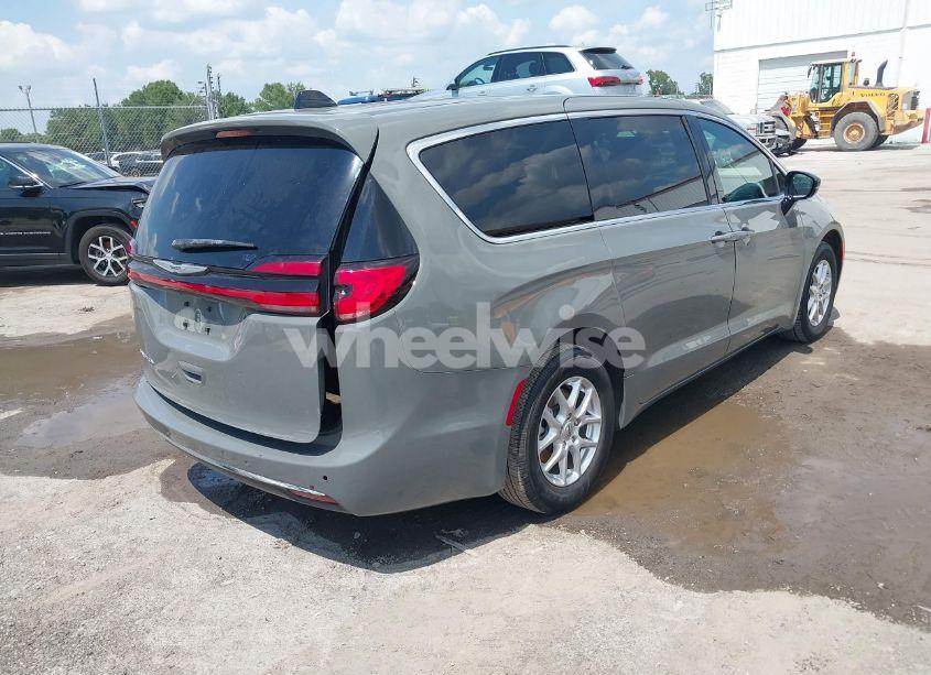 Photo 4 of 2025 Chrysler Pacifica SELECT (VIN 2C4RC1BG3SR504503)