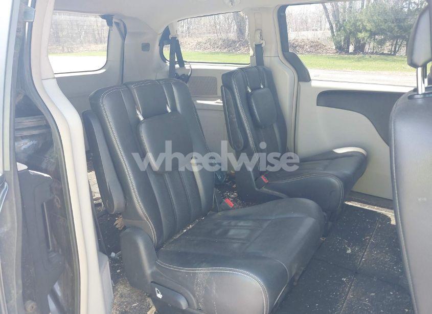 Photo 8 of 2012 Chrysler Town & COUNTRY TOURING (VIN 2C4RC1BG4CR189809)