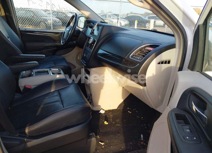 Photo 5 of 2012 Chrysler Town & COUNTRY TOURING (VIN 2C4RC1BG4CR344911)