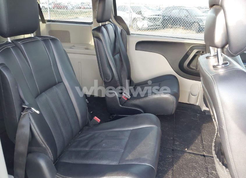 Photo 8 of 2012 Chrysler Town & COUNTRY TOURING (VIN 2C4RC1BG4CR344911)