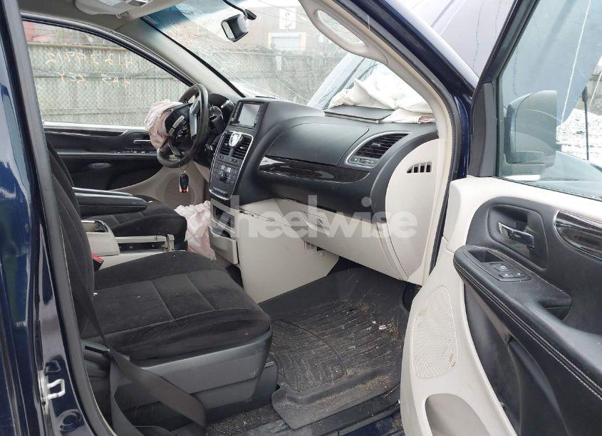 Photo 5 of 2012 Chrysler Town & COUNTRY TOURING (VIN 2C4RC1BG4CR361417)