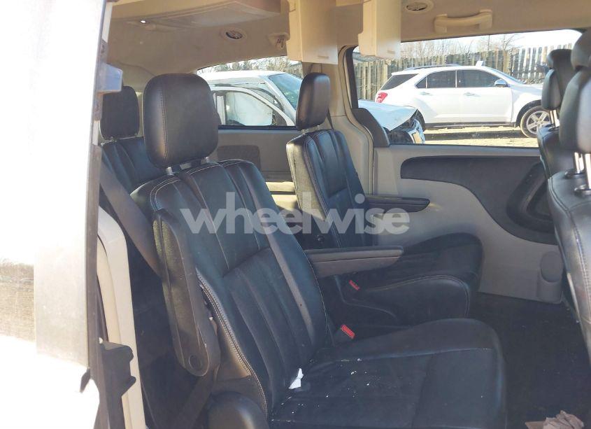 Photo 8 of 2012 Chrysler Town & COUNTRY TOURING (VIN 2C4RC1BG4CR386334)