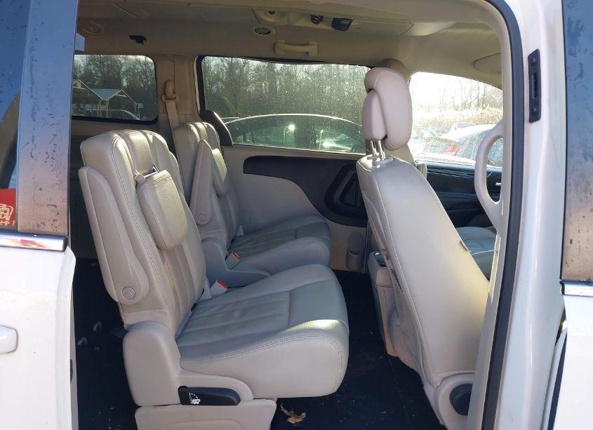 Photo 8 of 2012 Chrysler Town & COUNTRY TOURING (VIN 2C4RC1BG4CR412849)